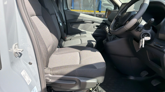 Renault Trafic Lwb Diesel LL30 Blue dCi 130 Advance [Safety] Van - Image 6